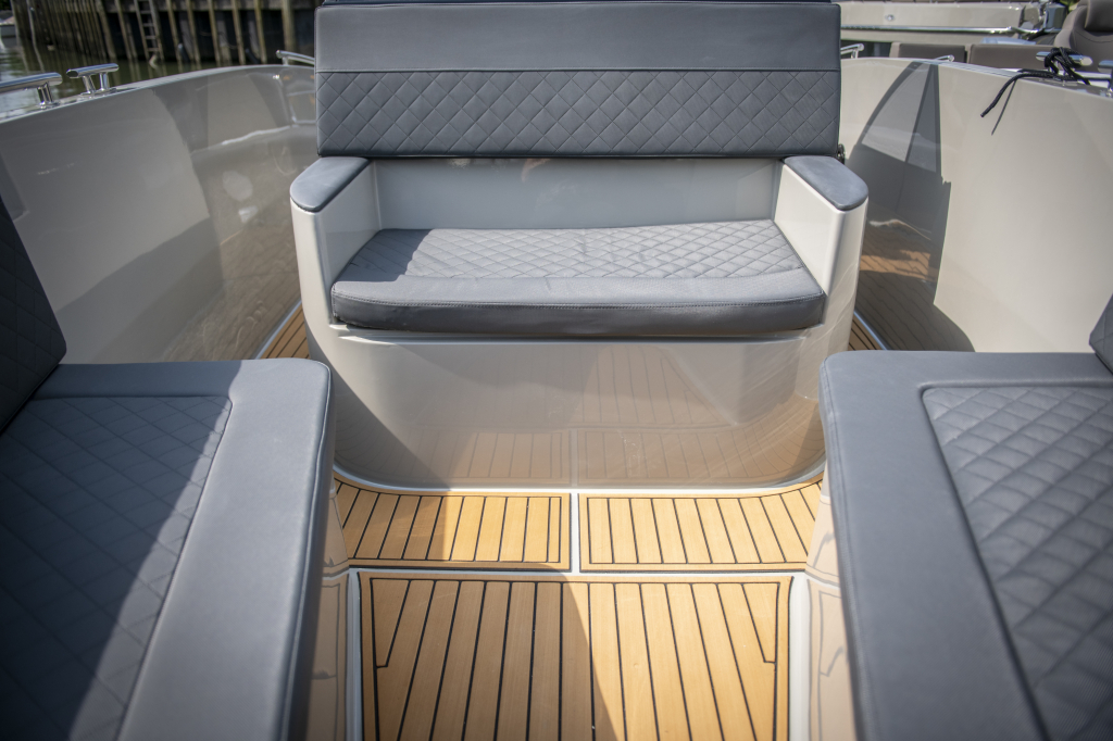 Maxima 700 sport | Console boot | Vanaf €41.945,- — foto 8 van 11
