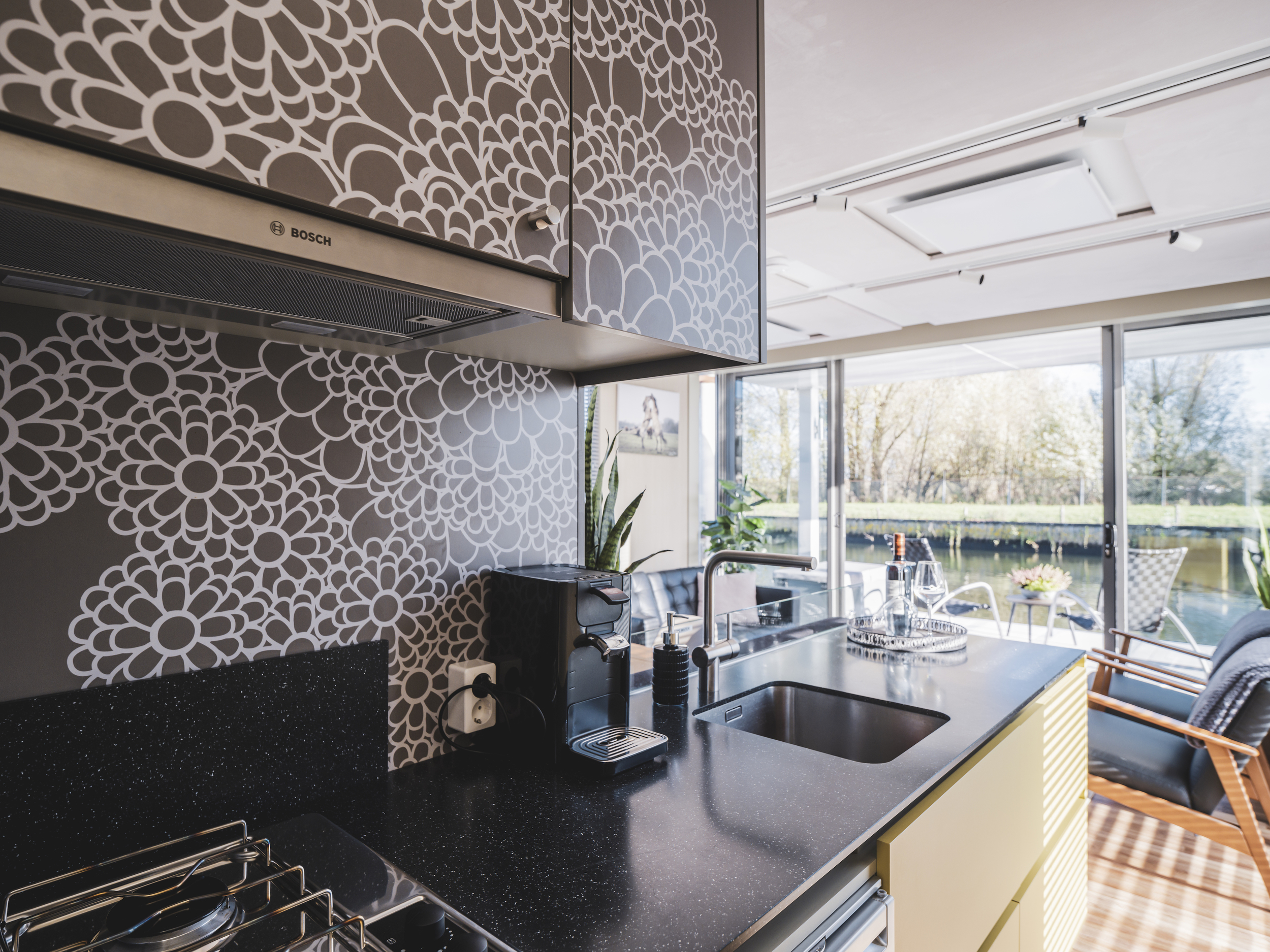 AquaHome Comfort Houseboat — foto 13 van 18