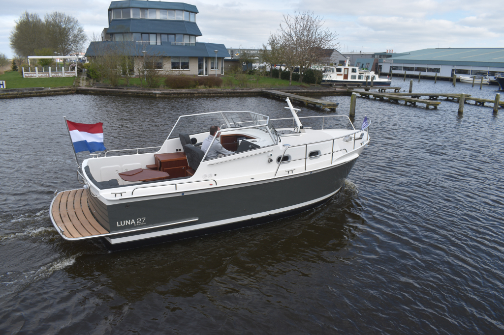 Luna  27 — foto 2 van 18