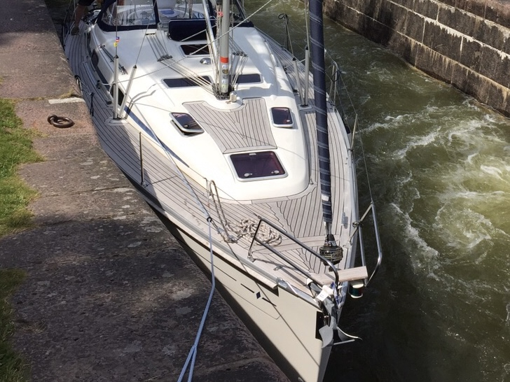 Bavaria 37 Cruiser — foto 2 van 40