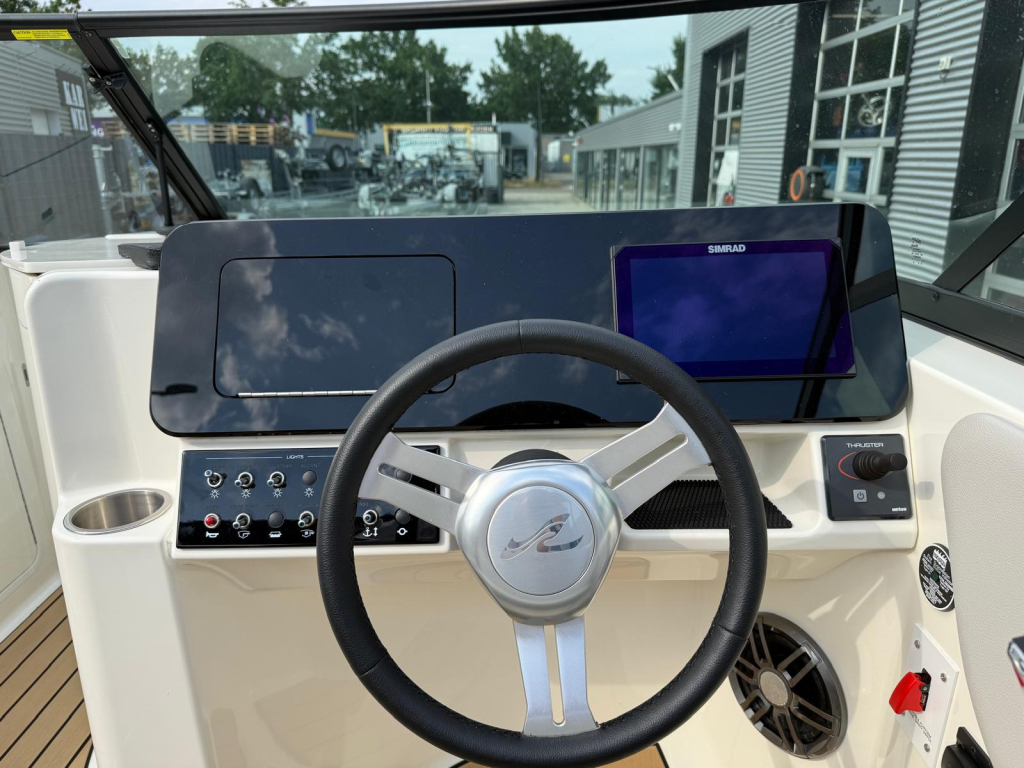 Sea Ray SDX 230 — foto 9 van 46