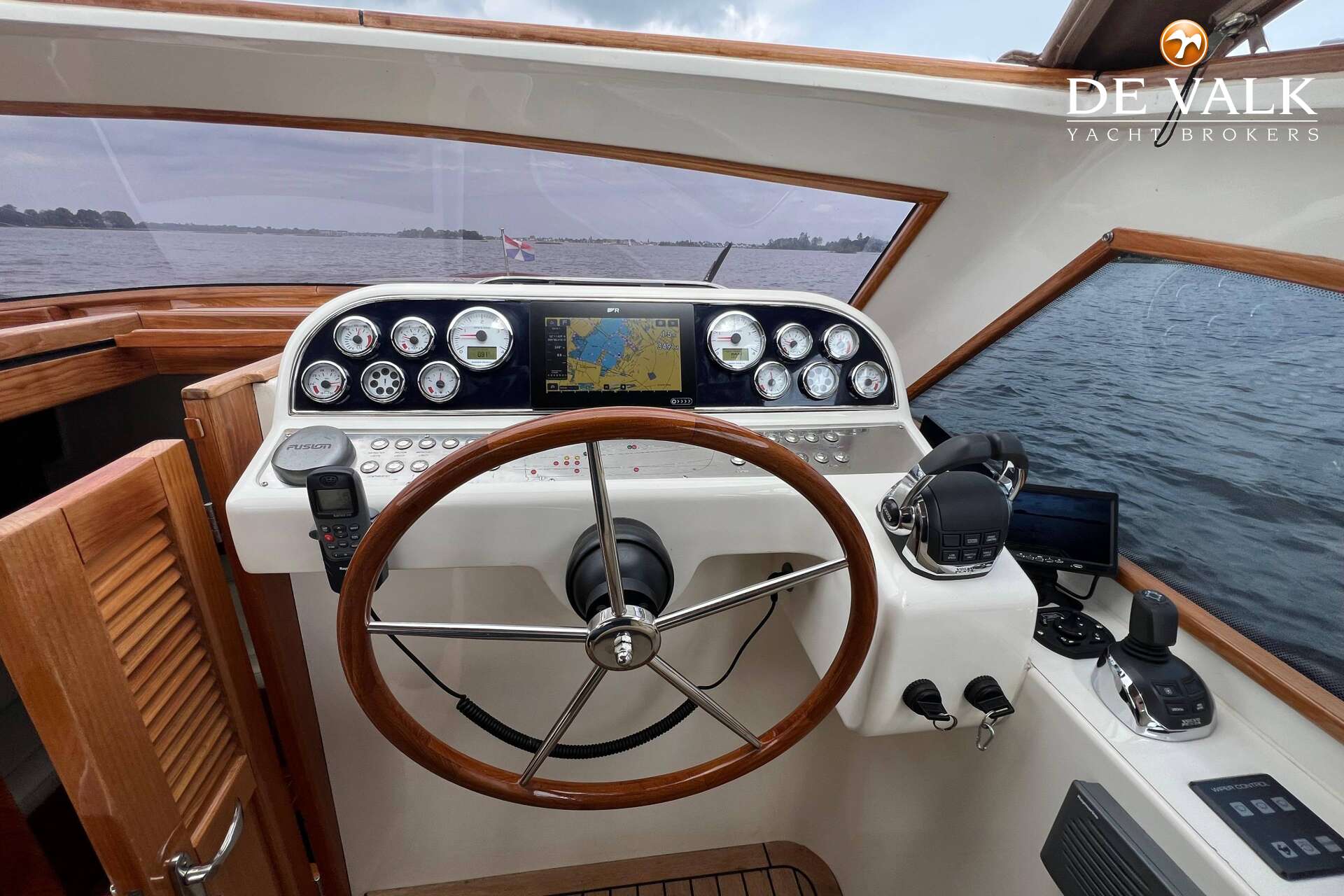 Long Island 40 Runabout — foto 18 van 41