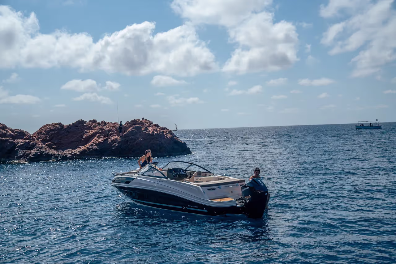 Bayliner VR6 Cuddy — foto 10 van 10