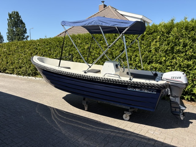 Silver Yacht 405 met Selva 8 PK 4 Takt — foto 3 van 12