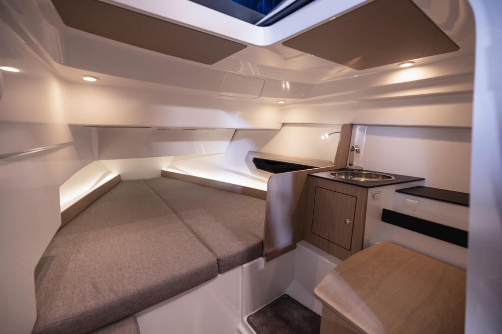 Quarken 27 T-TOP V2 ONYX (prijs Incl. Yamaha 300pk) — foto 22 van 25