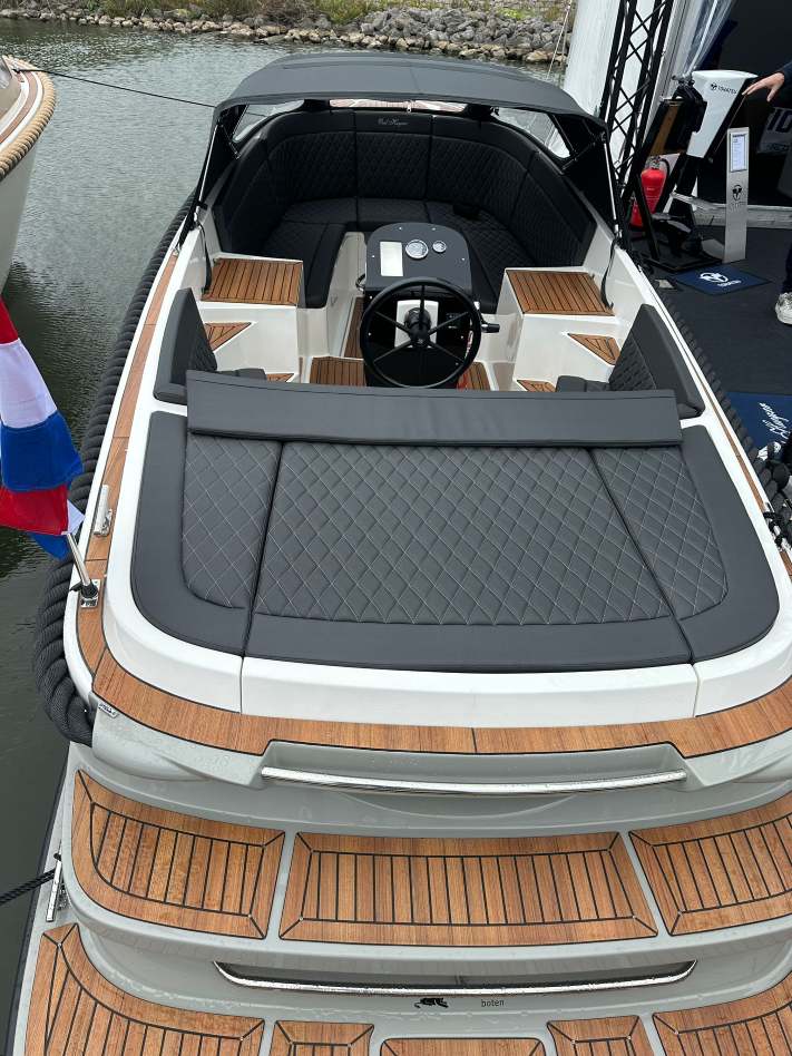 Oudhuijzer 650 vaarklaar 100pk grijs Loosdrecht  — foto 2 van 2