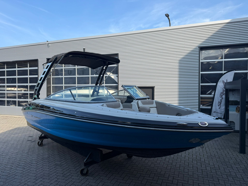 Crownline 225 SS — foto 1 van 12