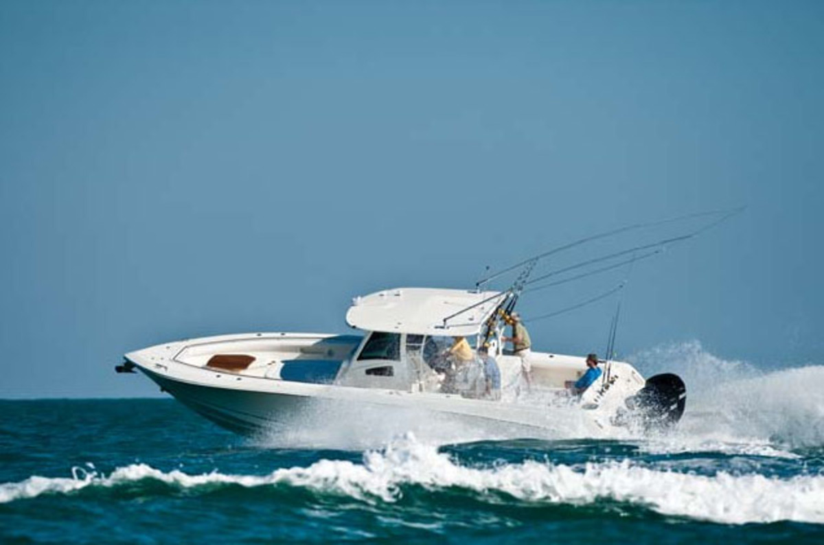Boston Whaler 380 Outrage — foto 16 van 28