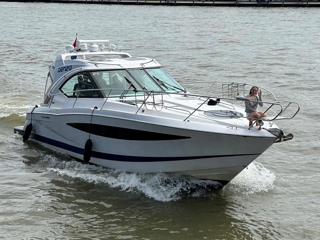 Four Winns V435 - Export — foto 1 van 73