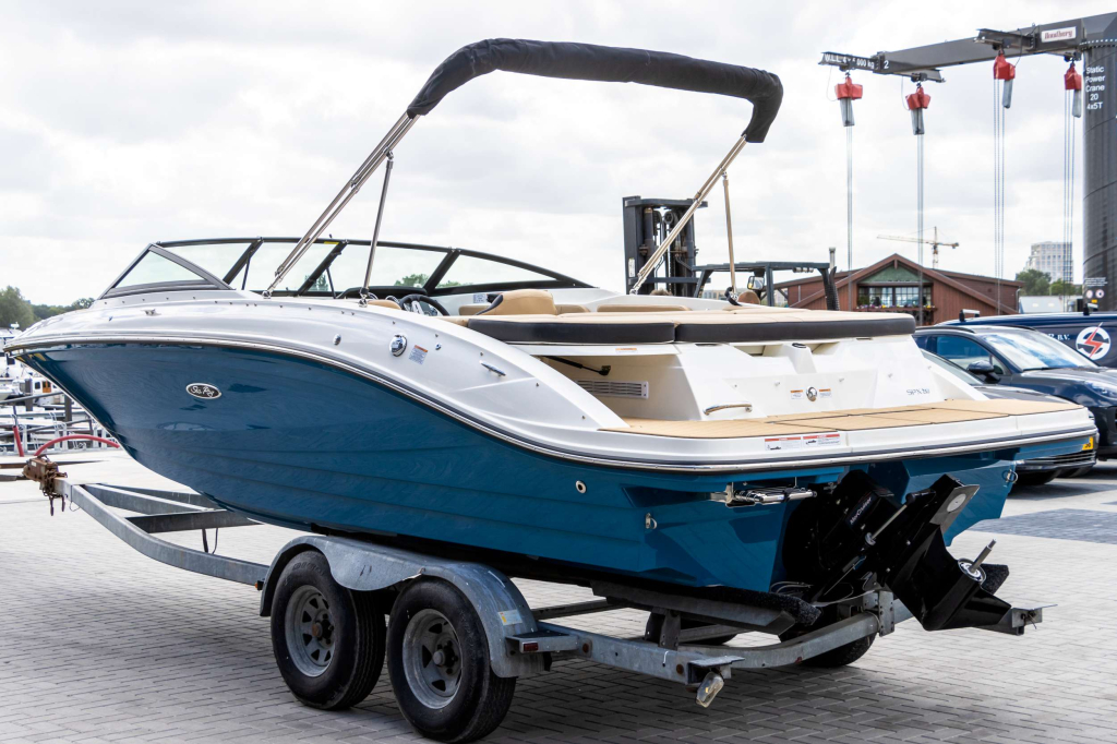 Sea Ray SPX 210 — foto 5 van 37