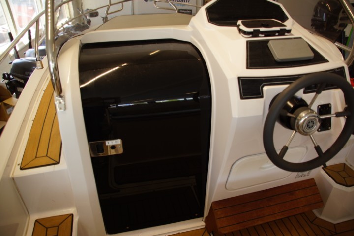 Ranieri Internationale Atlantis 19 incl. 130pk Yamaha en trailer — foto 7 van 25