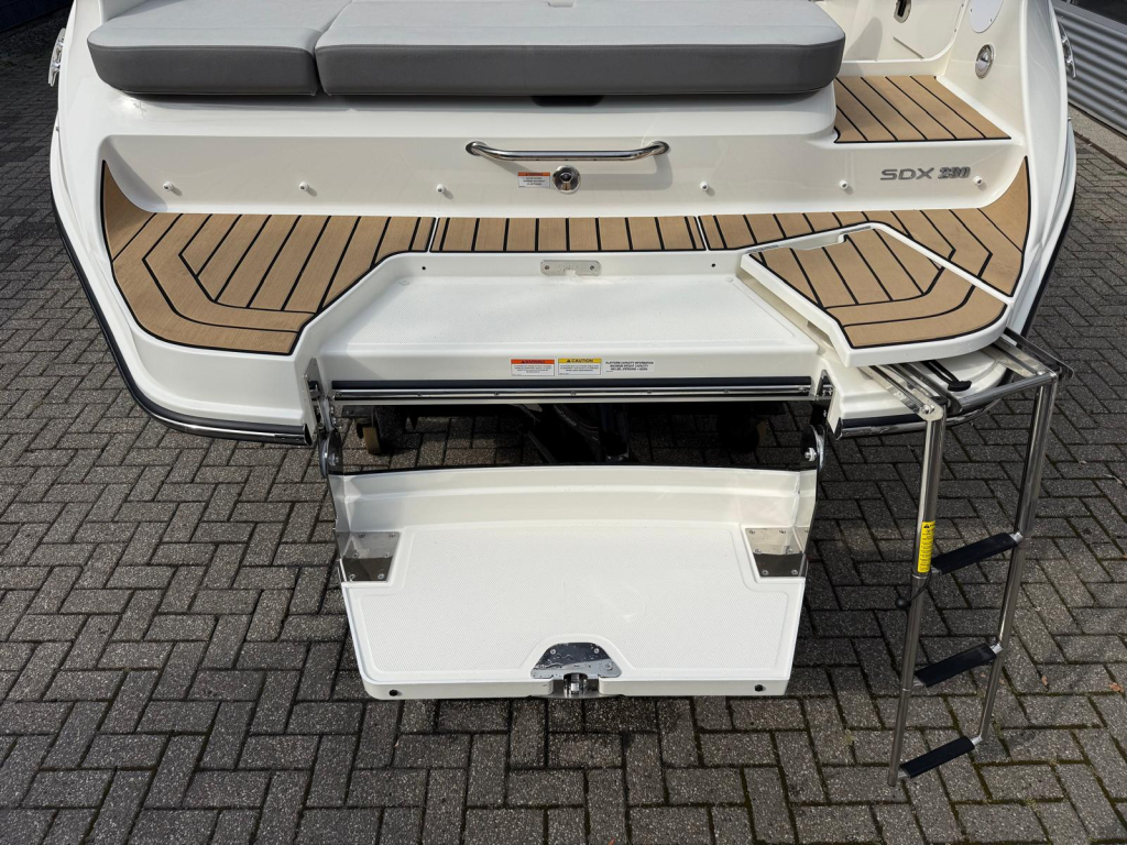 Sea Ray SDX 230 — foto 29 van 46