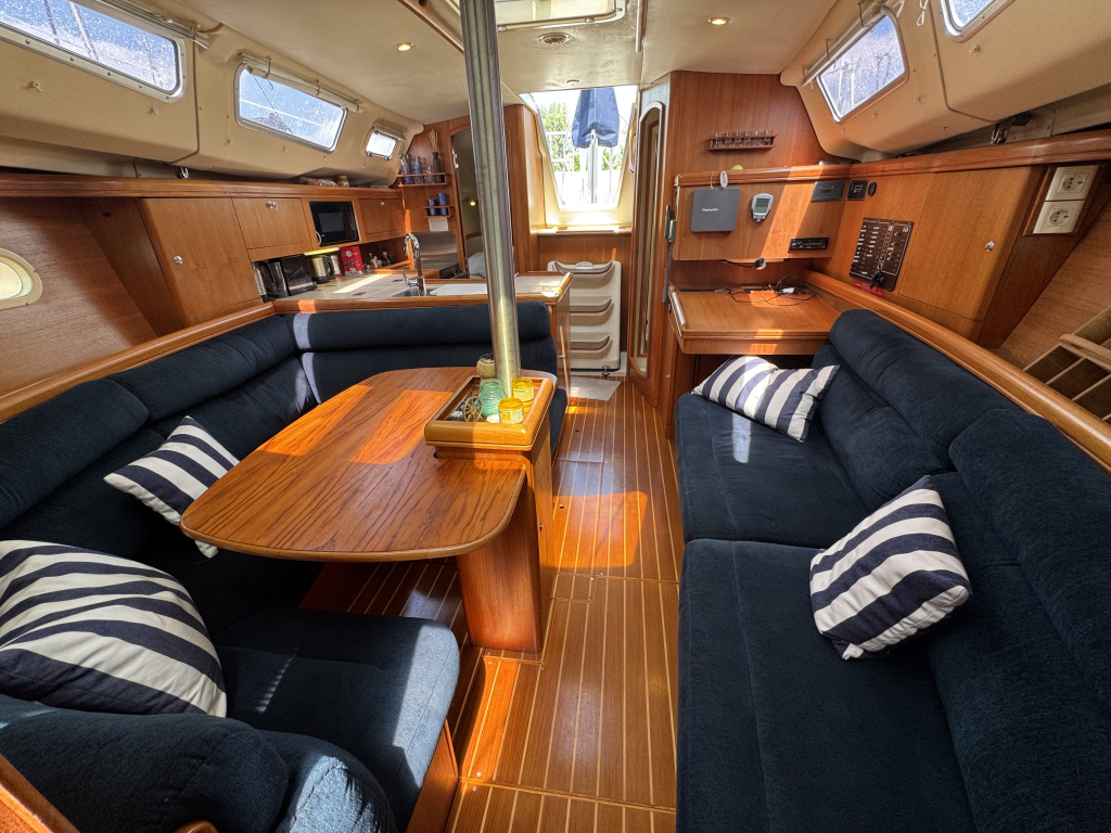 Hunter 356 — foto 15 van 72