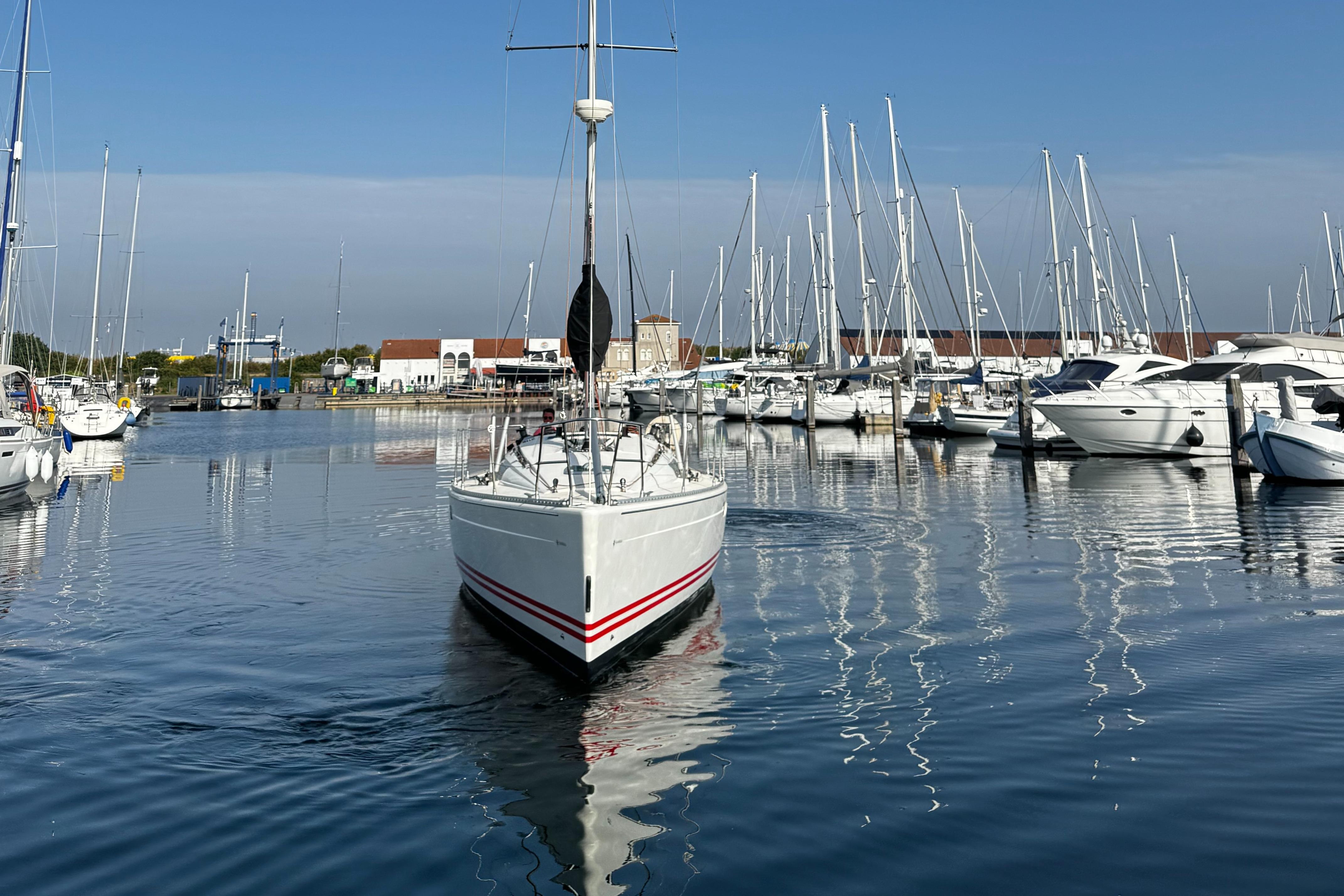 Jeanneau Sun Fast 36 — foto 8 van 11