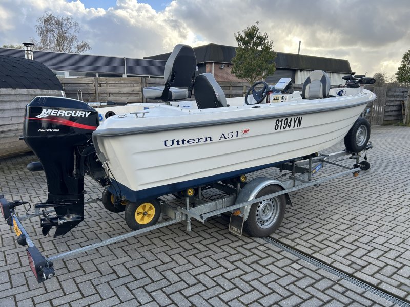 Mercury Uttern Visboot Met Pega Trailer