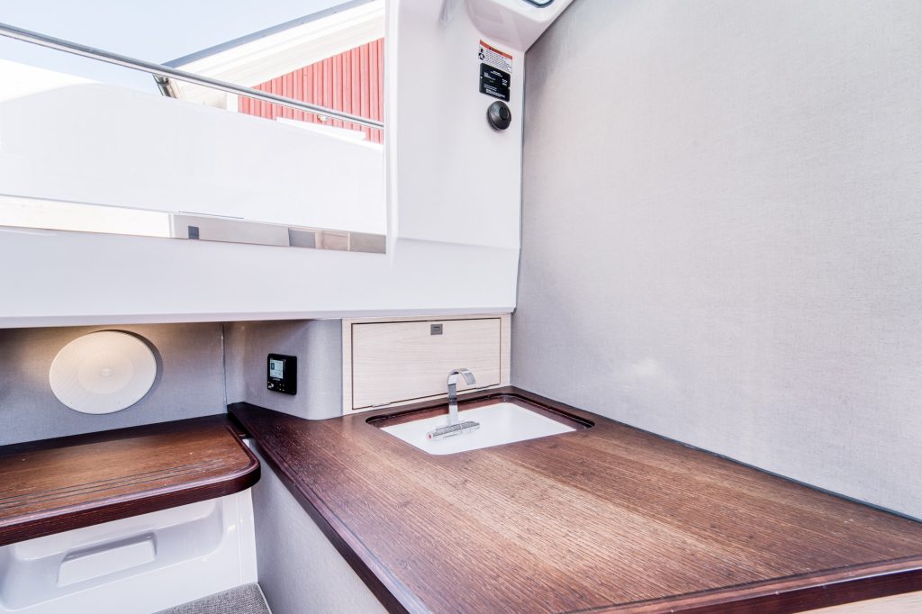 Axopar 45 Cross Cabin BRABUS — foto 17 van 23