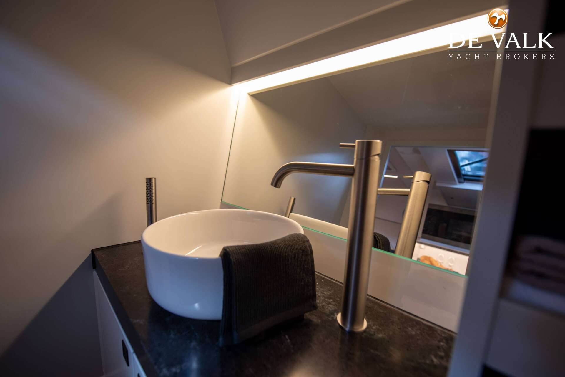 Reborn 38 Cabin — foto 15 van 33
