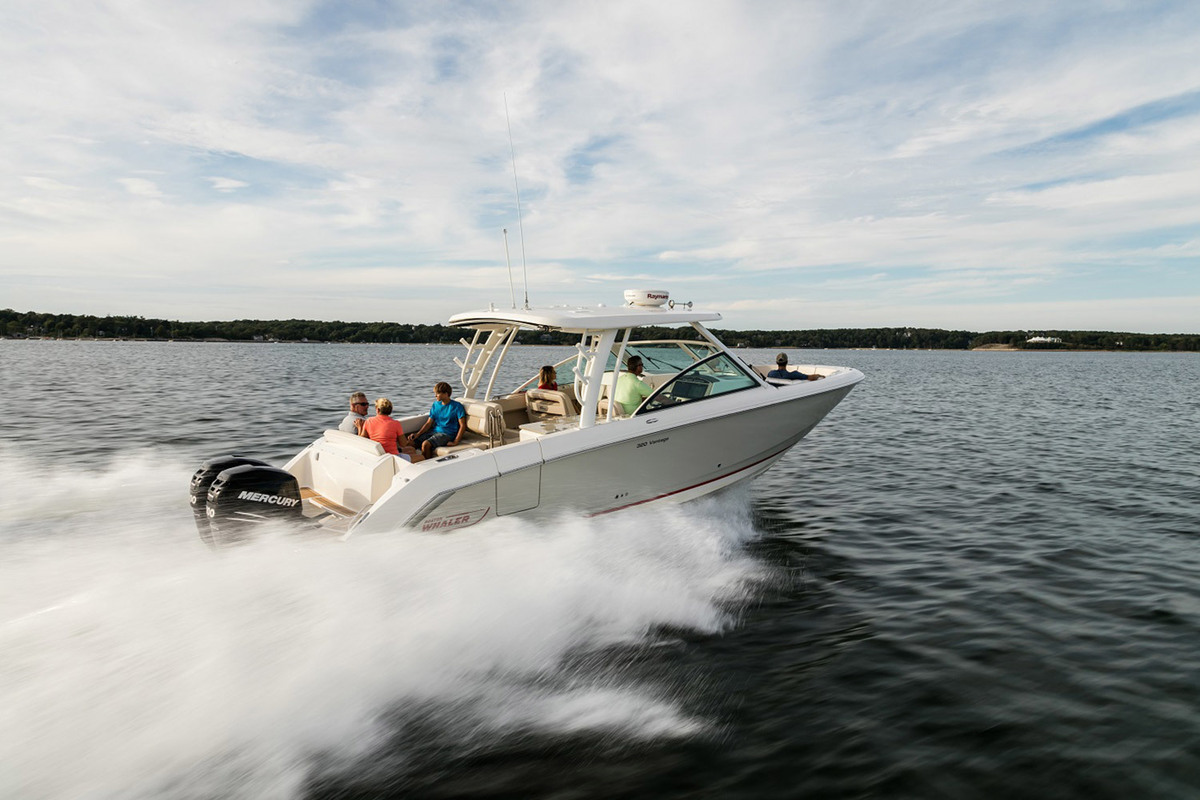 Boston Whaler 320 Vantage — foto 1 van 20