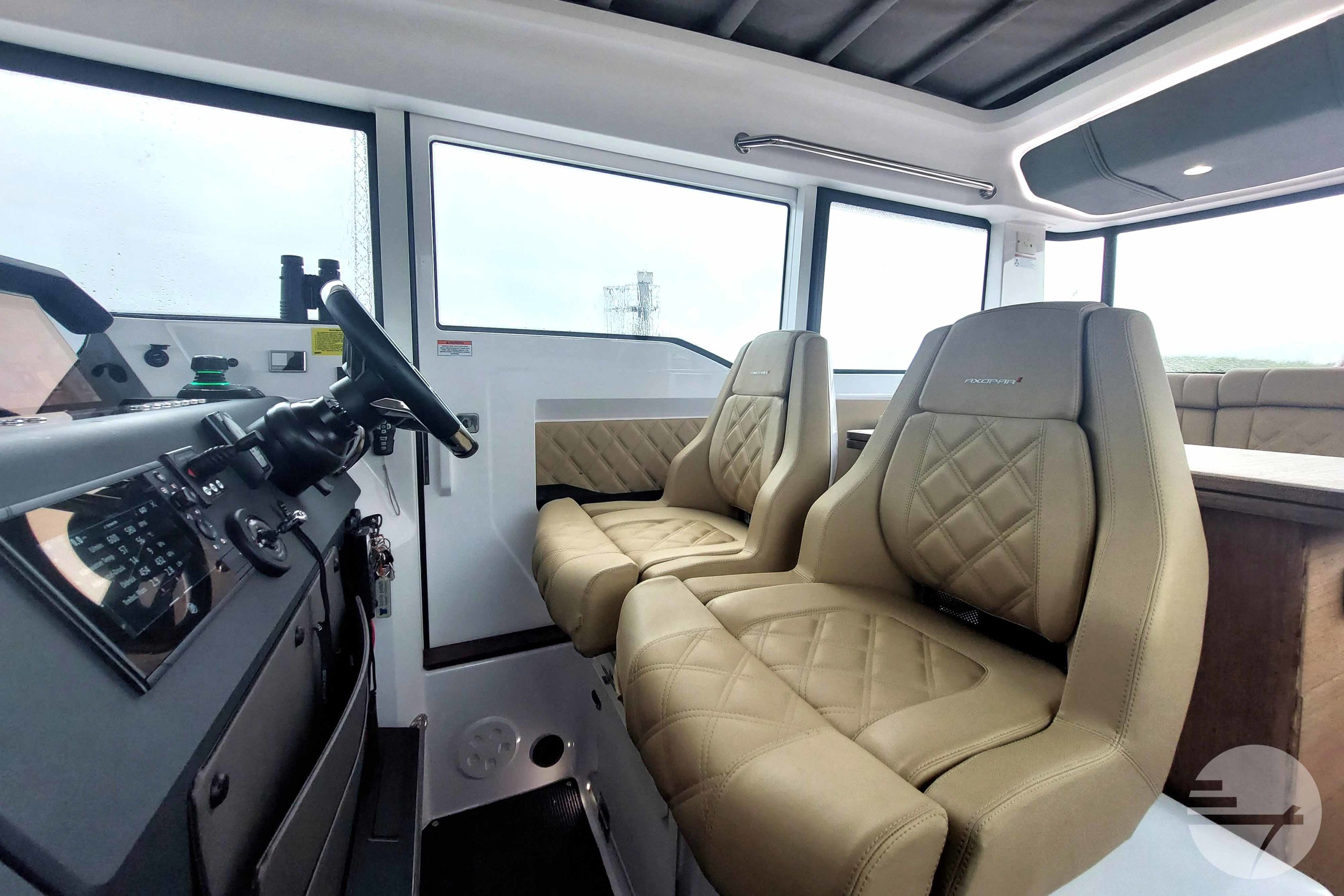 Axopar 37 XC Cross Cabin — foto 22 van 40