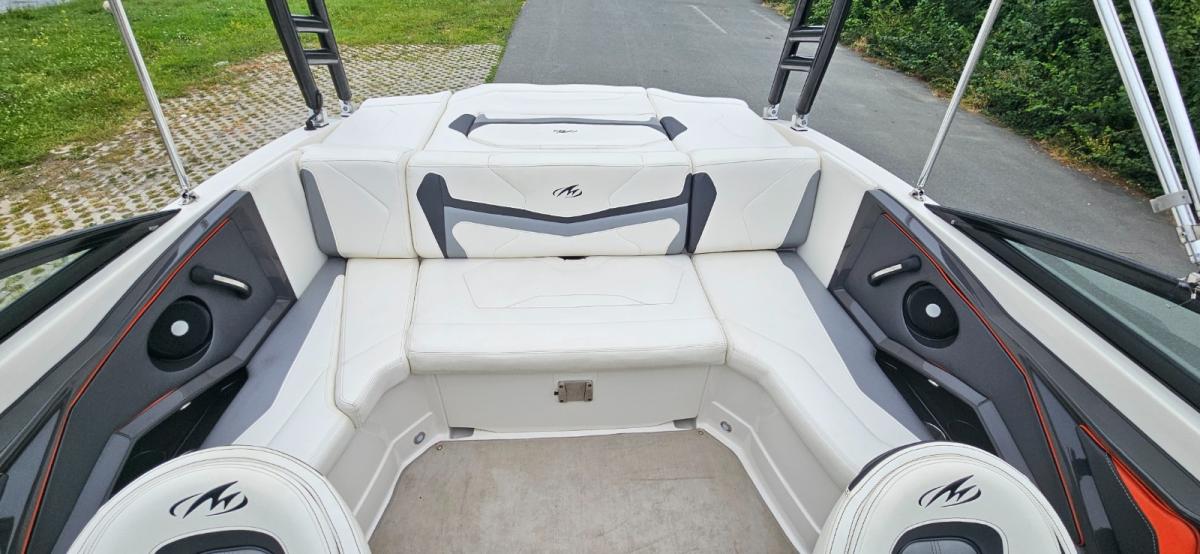 Monterey 238 Super Sport — foto 16 van 24