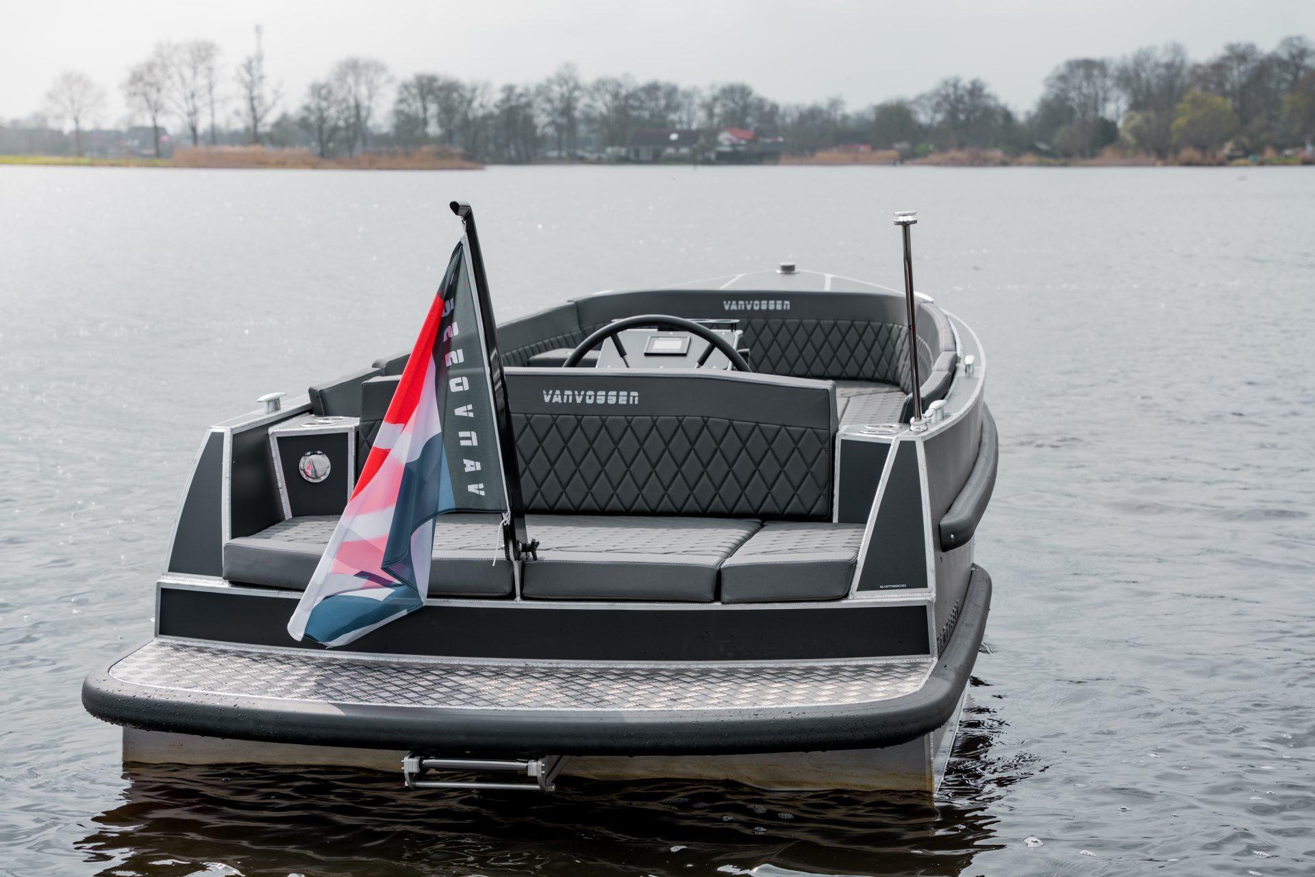 Van Vossen Plugin E tender 595 DE GROOTSTE SLOEPENSHOWROOM VAN NEDERLAND — foto 4 van 18