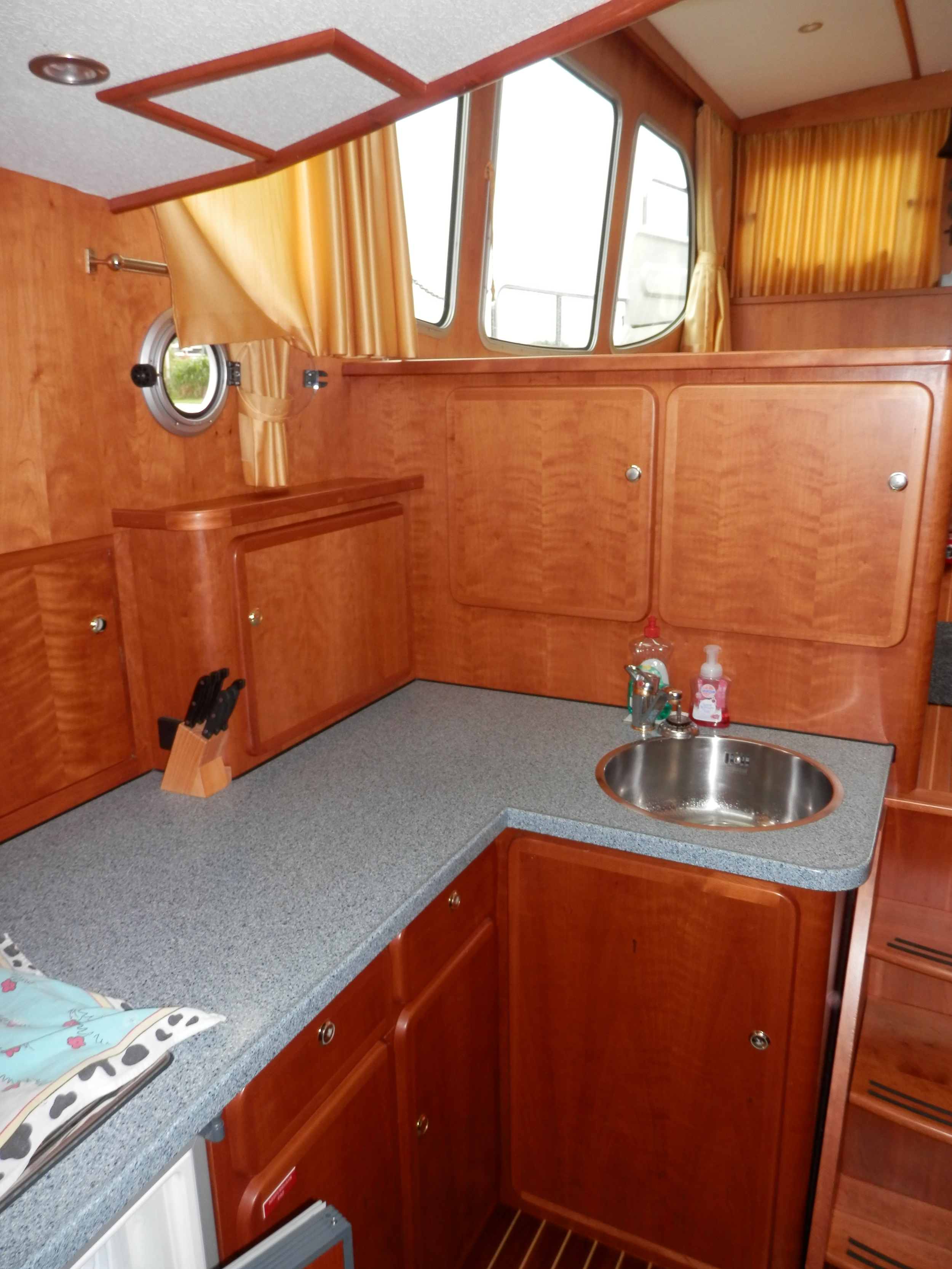 Linssen 380 Dutch Sturdy AC Twin — foto 19 van 37