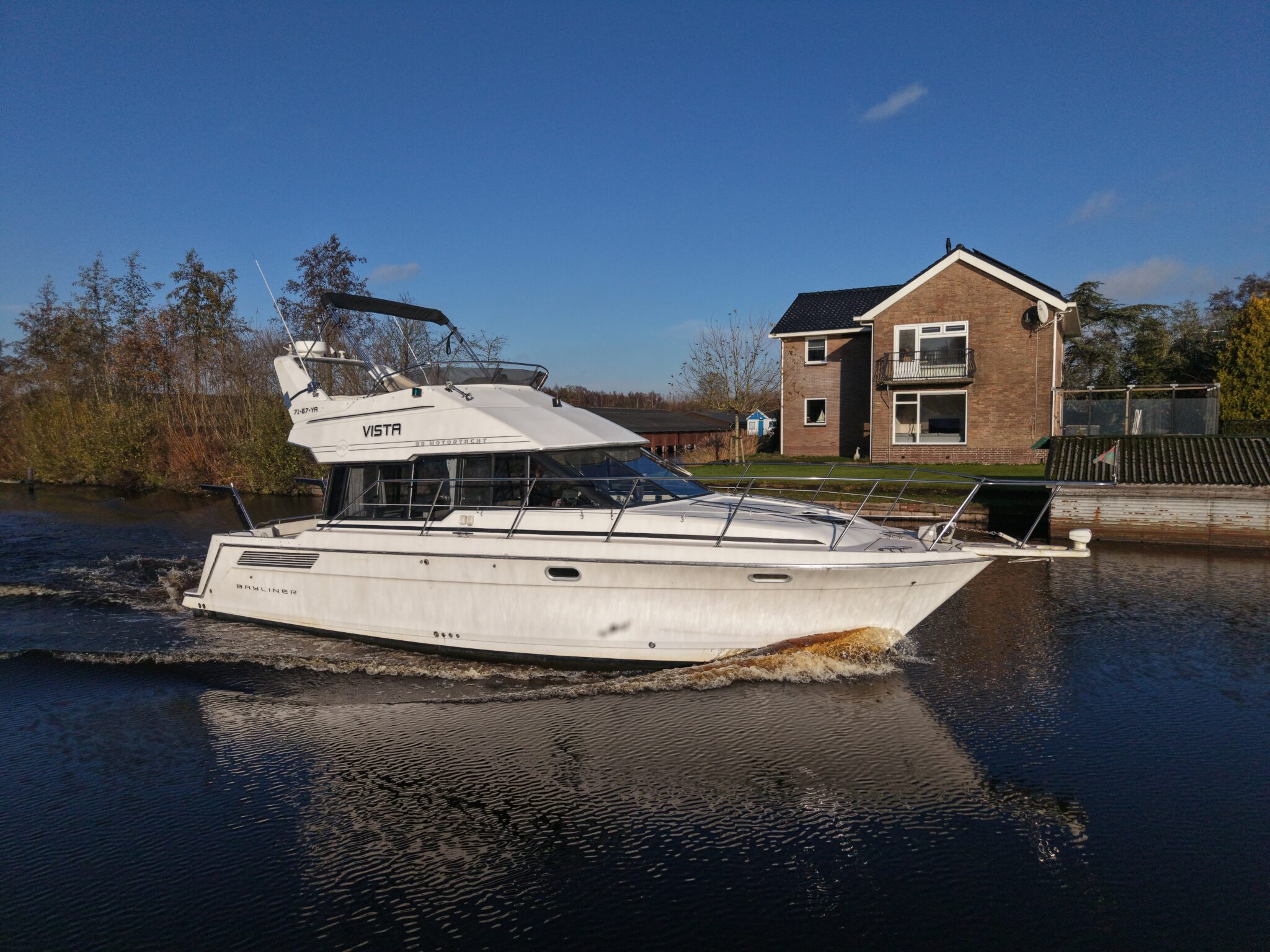 Bayliner 3688 Flybridge — foto 1 van 41