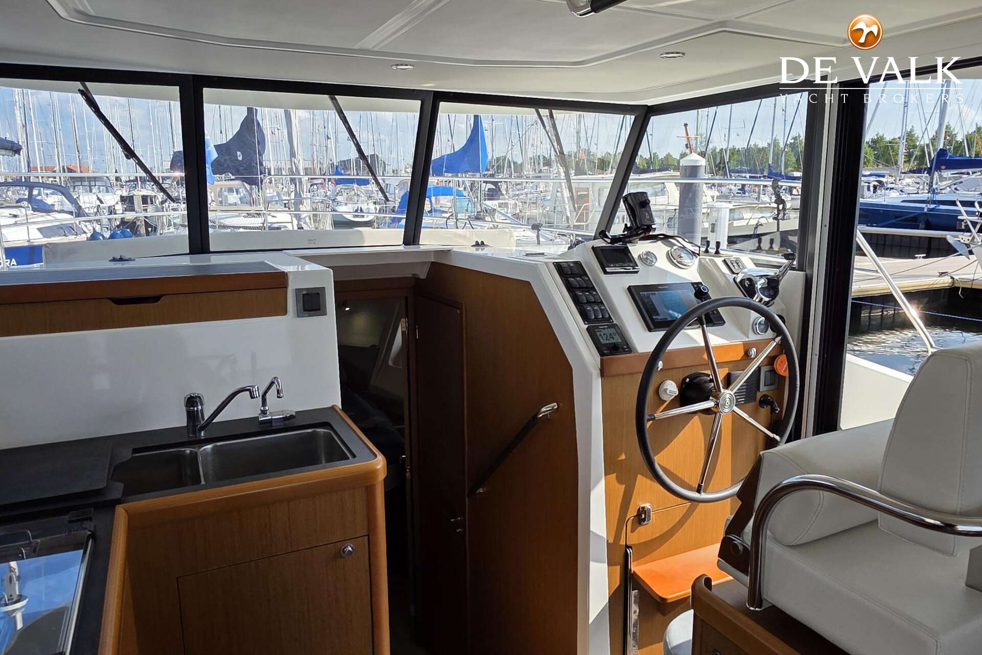 Beneteau Swift Trawler 35 — foto 25 van 43