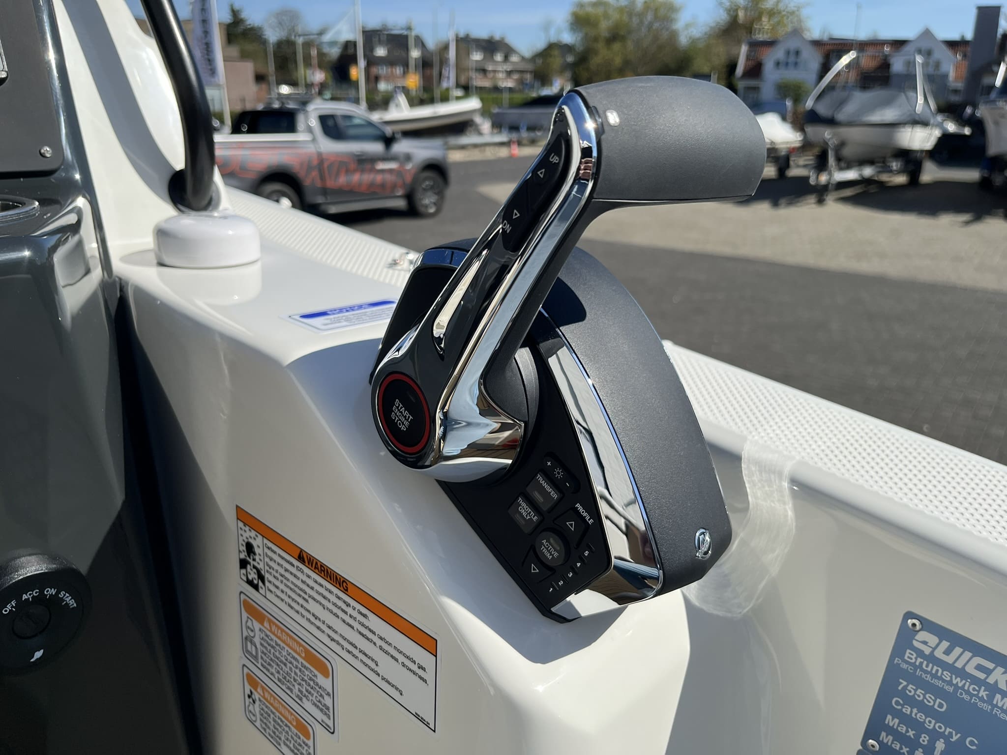 Quicksilver 755 Sundeck — foto 25 van 37
