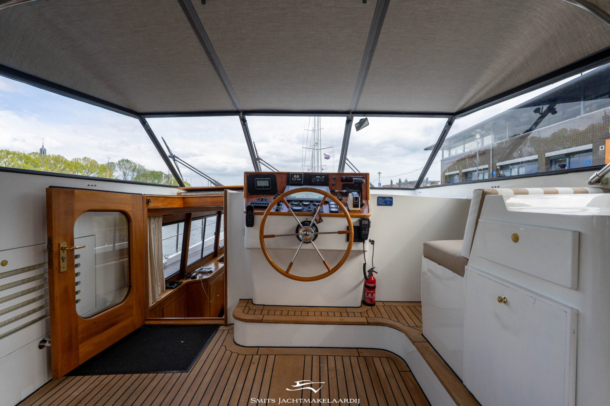 Van den Hoven Allure 155 Cabrio — foto 2 van 86