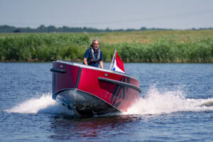 AluShip TNDR 670 — foto 5 van 7