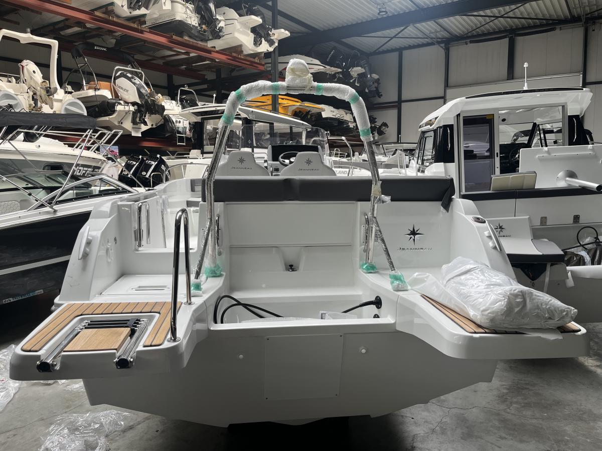 Jeanneau Cap Camarat 6.5 Center Console — foto 6 van 19