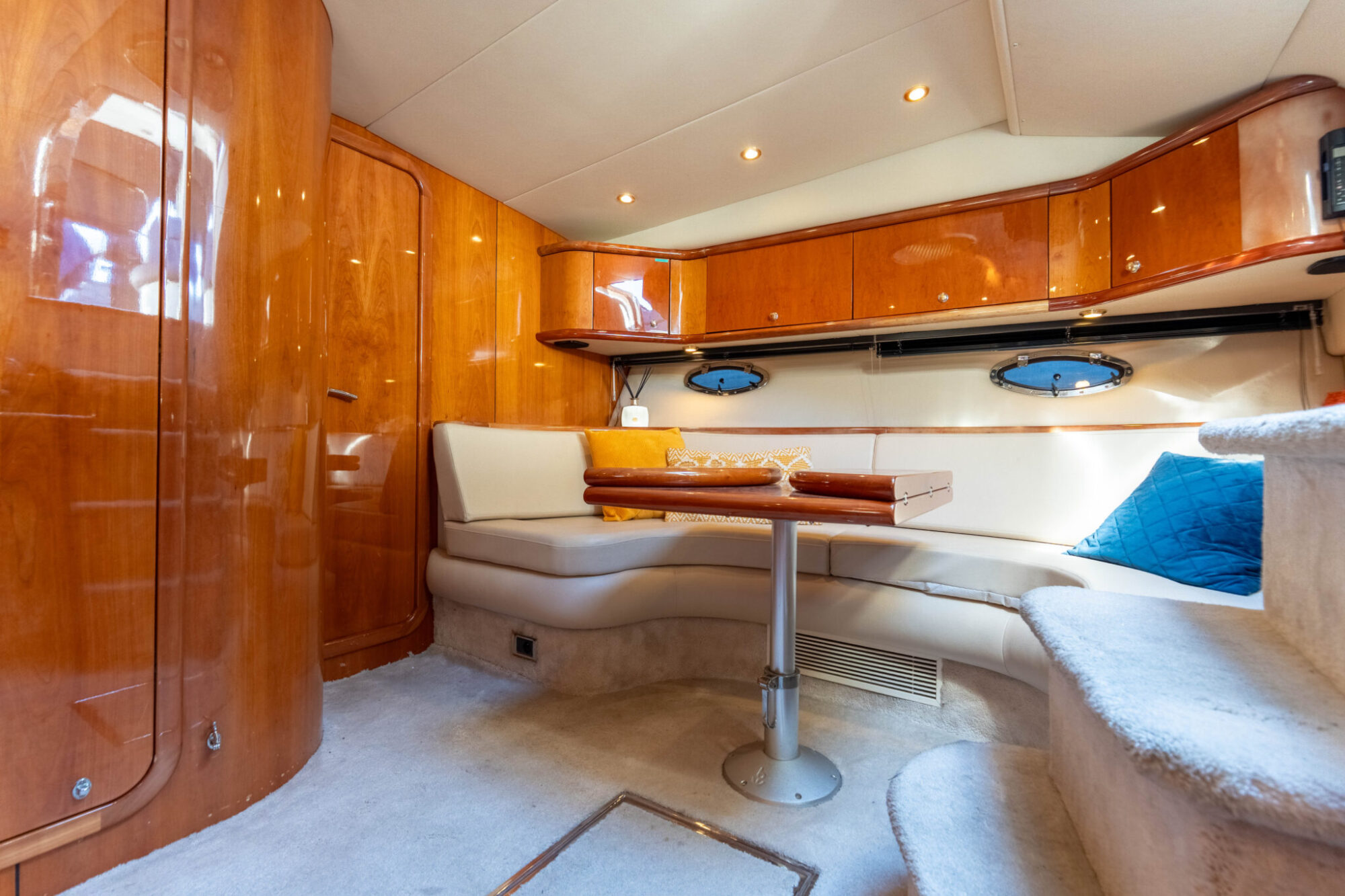 Sunseeker Camarque 47 Cabrio — foto 17 van 48