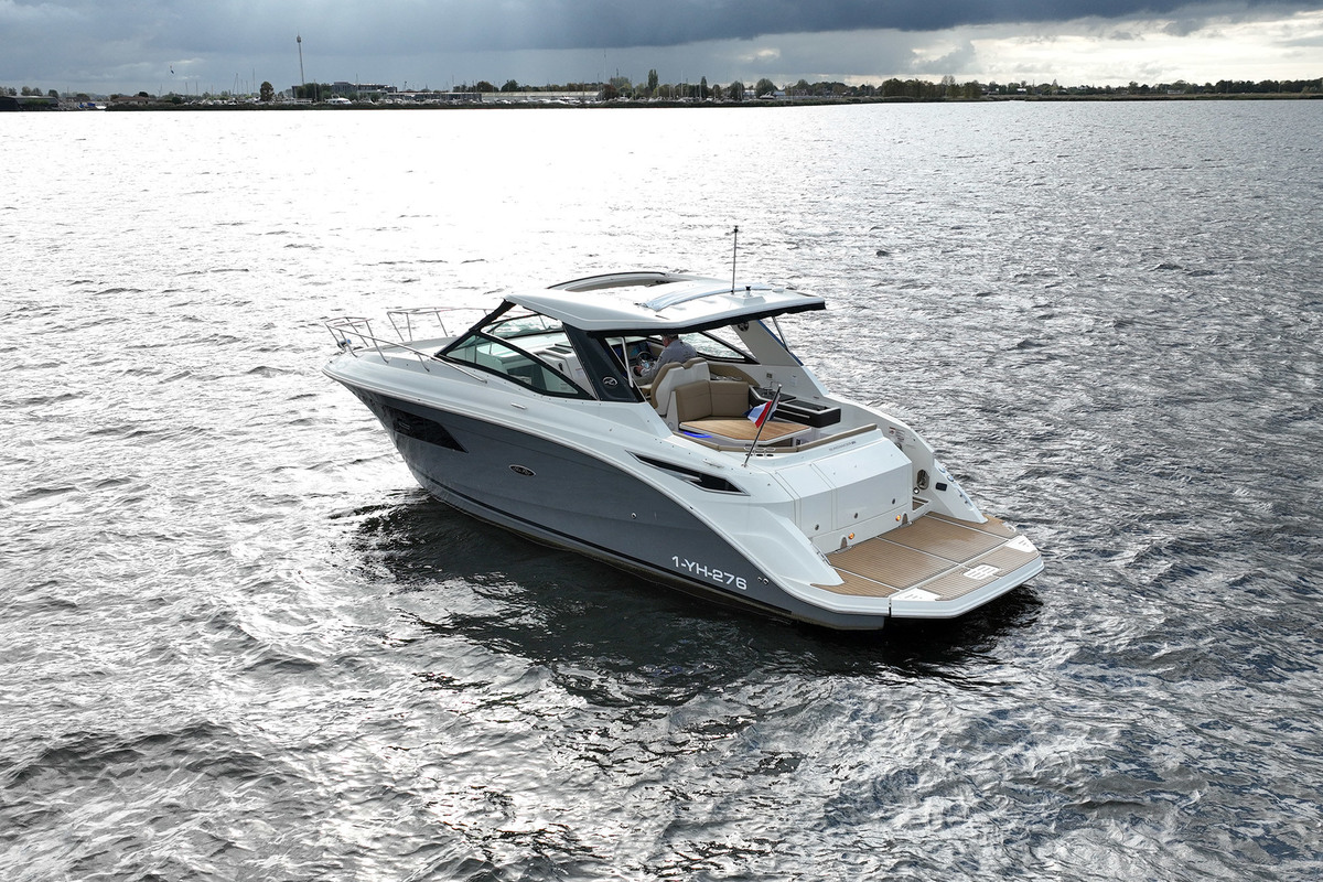 Sea Ray Sundancer 320 — foto 9 van 80