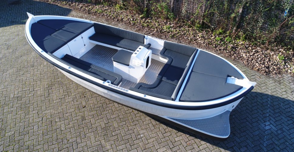 Steelfish 670 vaarklaar 60pk Honda — foto 8 van 18
