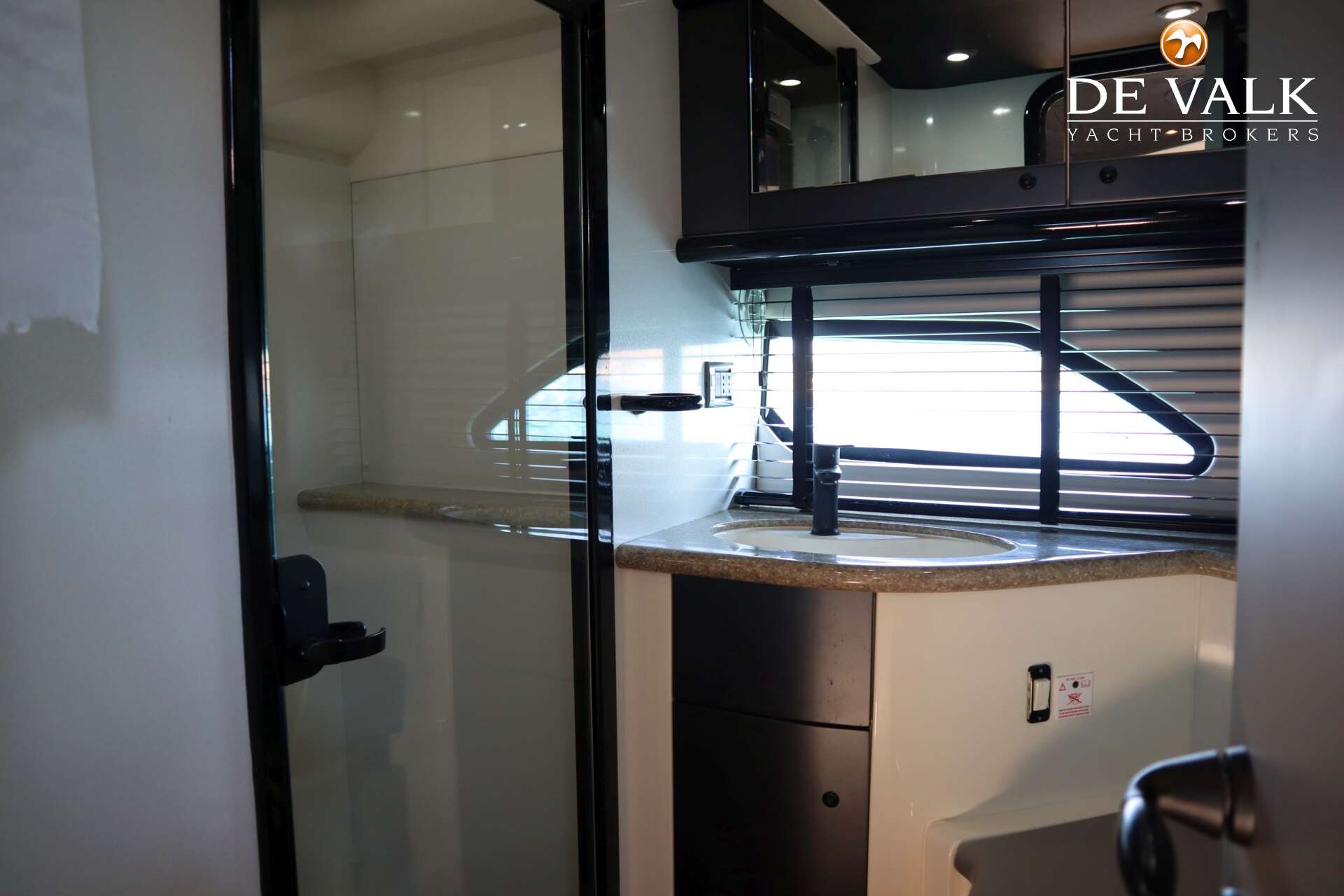 Sunseeker Predator 56 — foto 37 van 45
