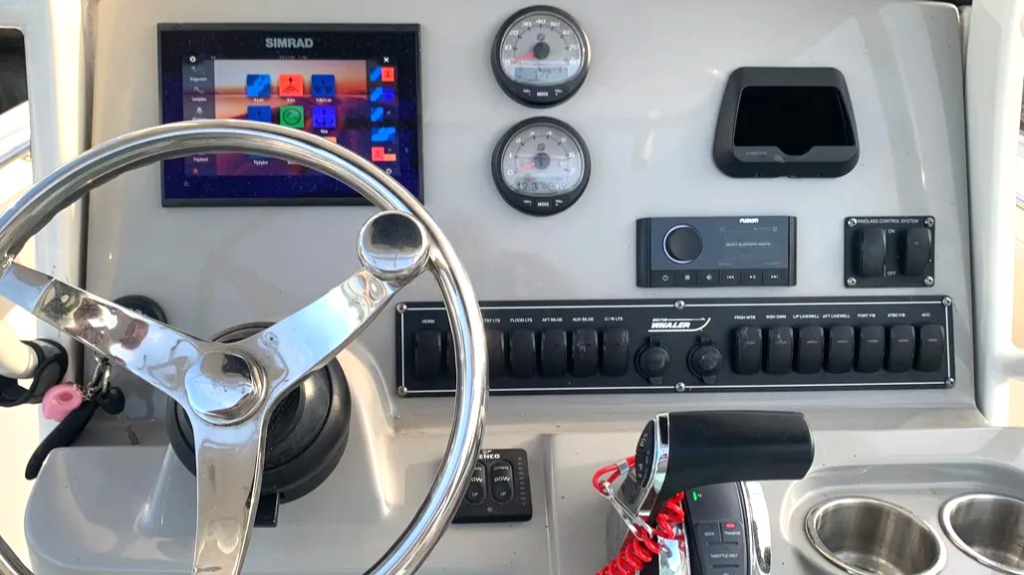Boston Whaler 230 Outrage — foto 15 van 37