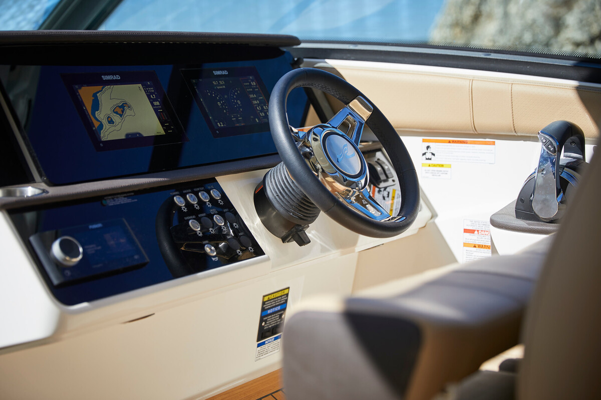 Sea Ray Sundancer 320 — foto 9 van 13
