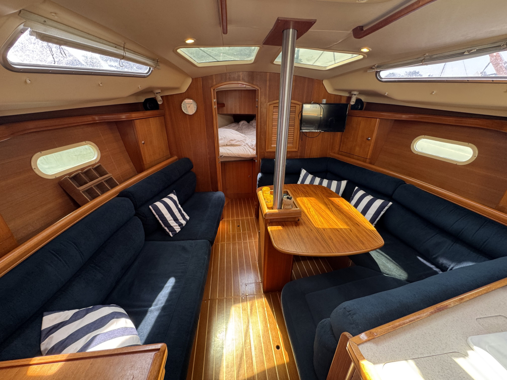 Hunter 356 — foto 10 van 72
