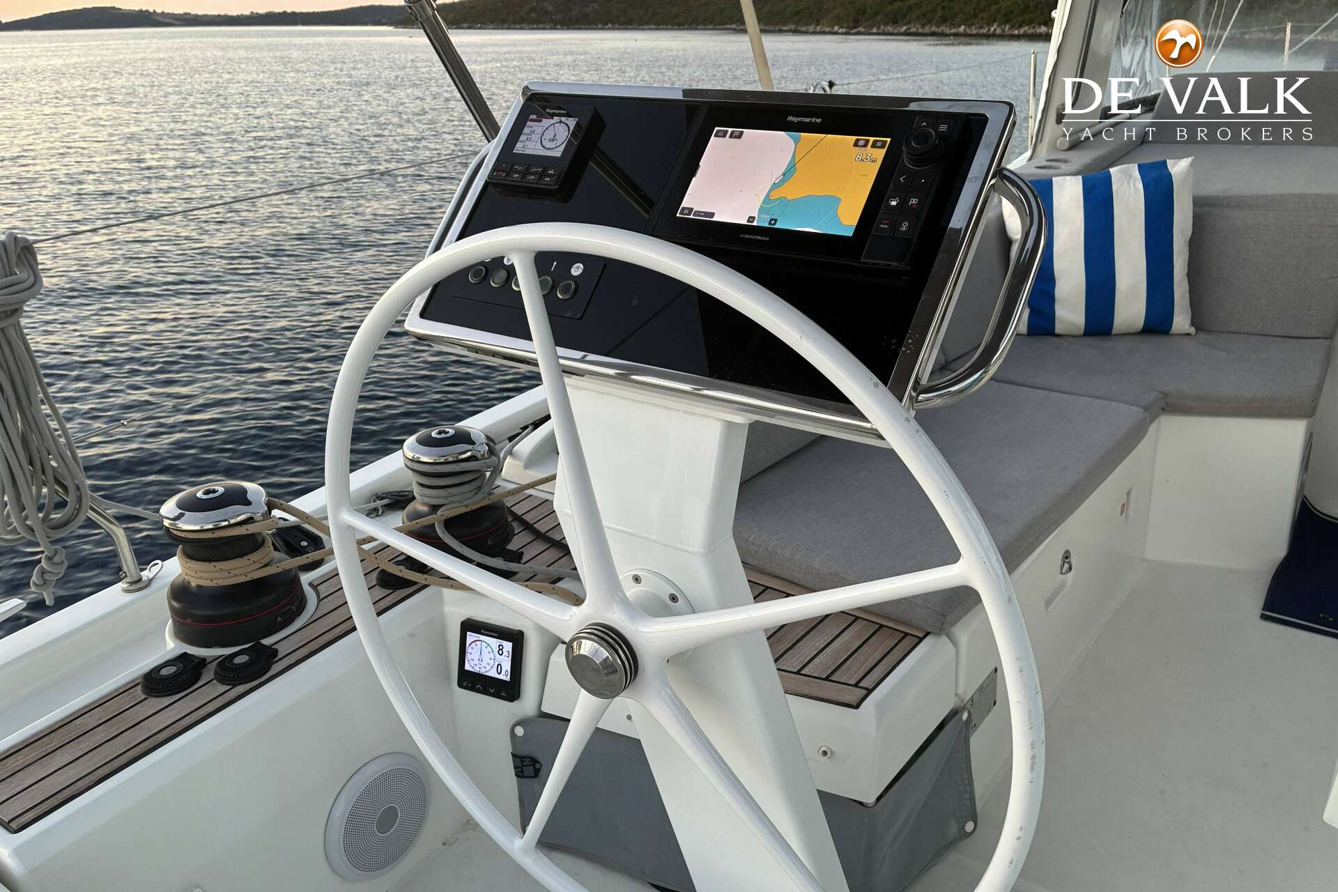 Beneteau Oceanis 46.1 — foto 4 van 44