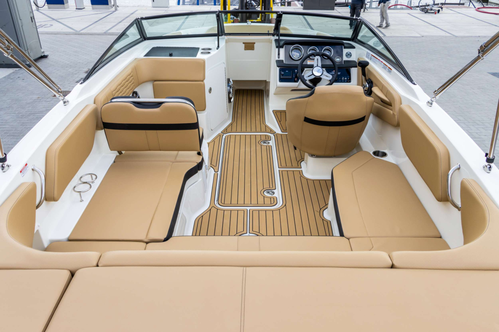 Sea Ray SPX 210 — foto 11 van 37
