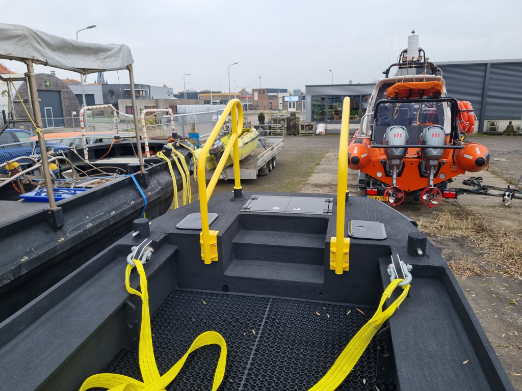 Rhino 600SB HDPE Workboat for sale or charter. Direct available. Kan be shipped worldwide — foto 6 van 10