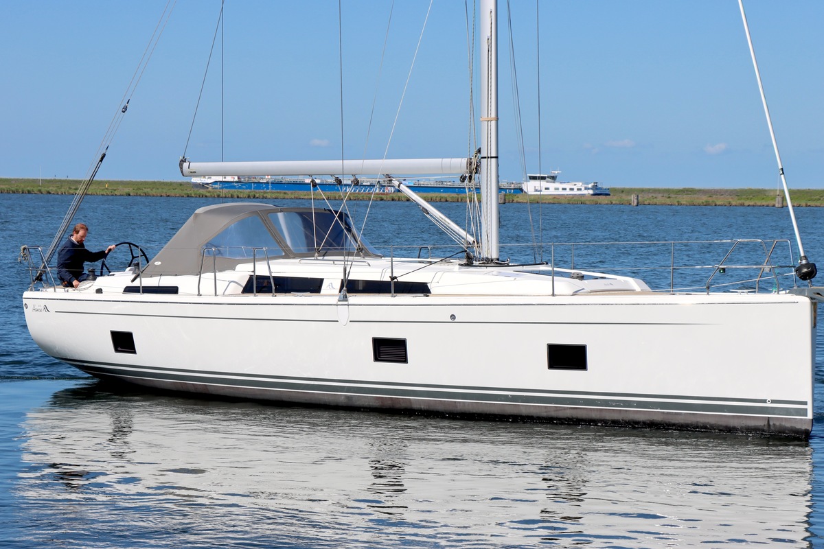 Hanse 418