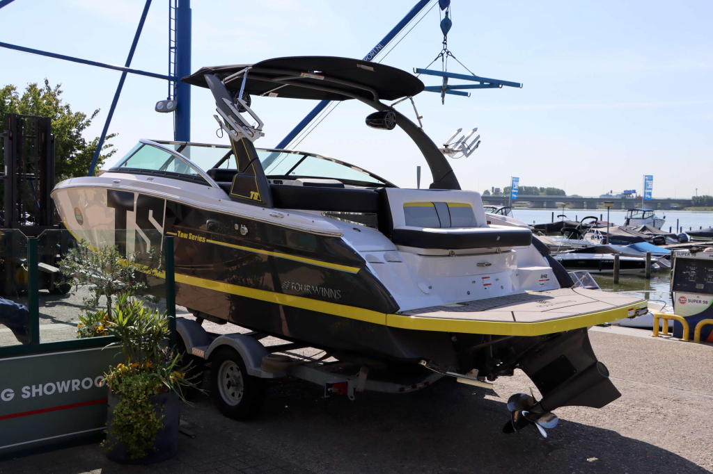 Four Winns TS 242 — foto 5 van 30