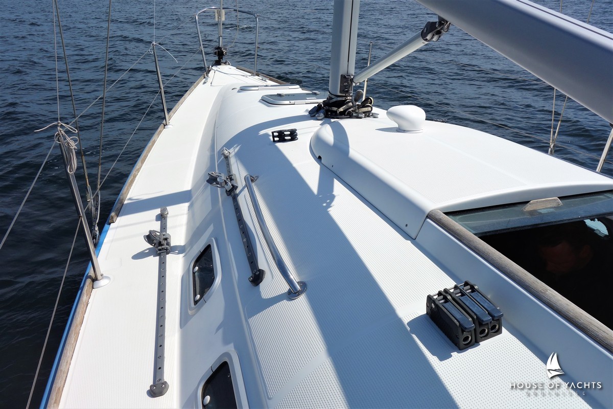 Beneteau First 300 Spirit — foto 8 van 12