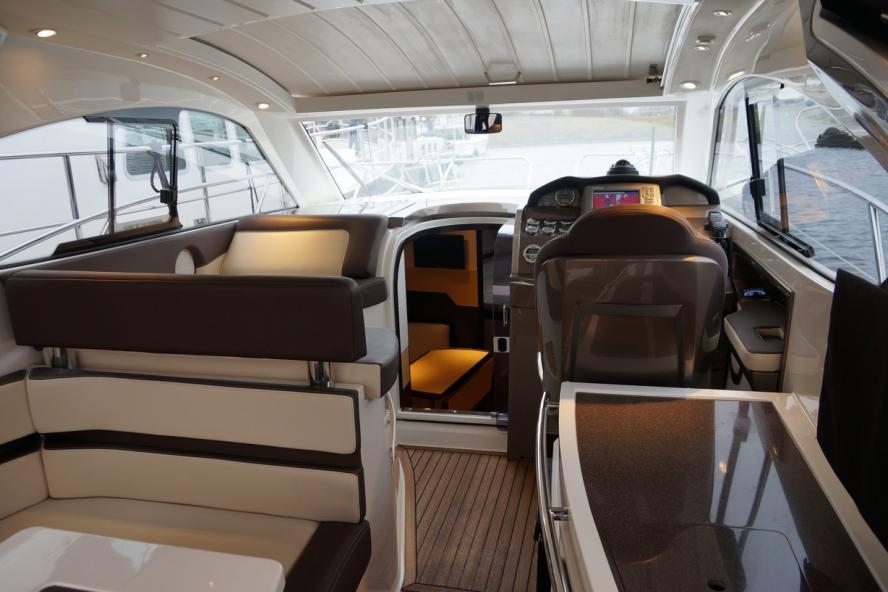 Galeon Yachts Galeon 325 HTS met Volvo Penta 370 pk — foto 9 van 17