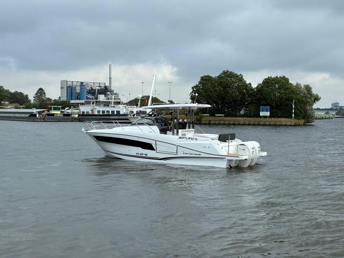 Jeanneau Cap Camarat 10.5 WA S2 op voorraad. Dit schip is aanwezig op de yamaha stand van hiswa te water 2026. — foto 5 van 35
