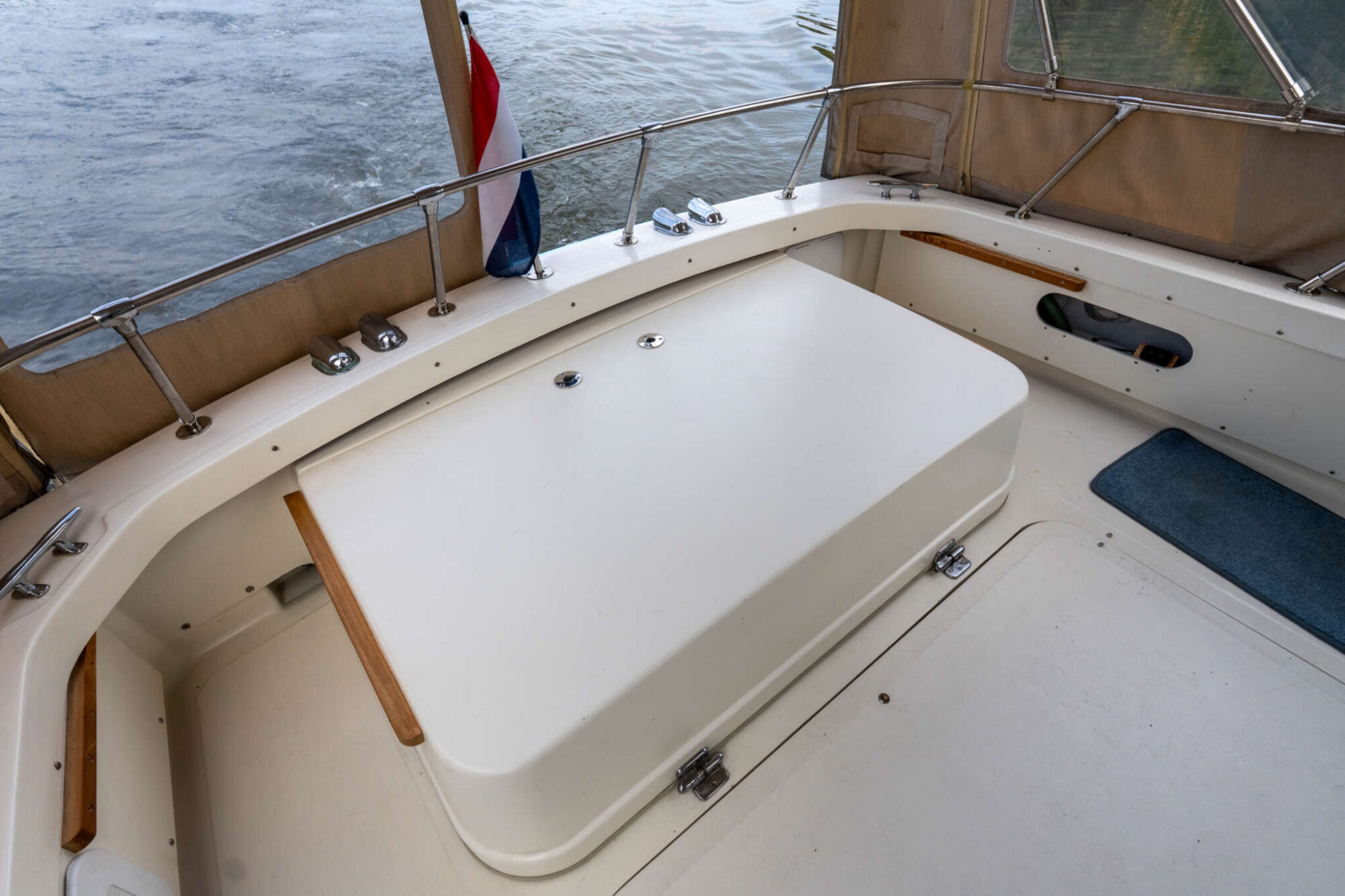Bertram 25 Express Cruiser — foto 8 van 28