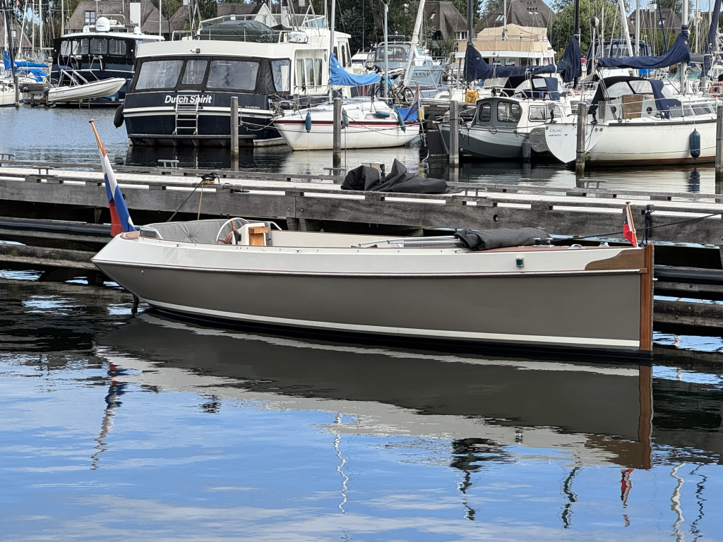 Mogano Easy Launch 6.80 — foto 6 van 22
