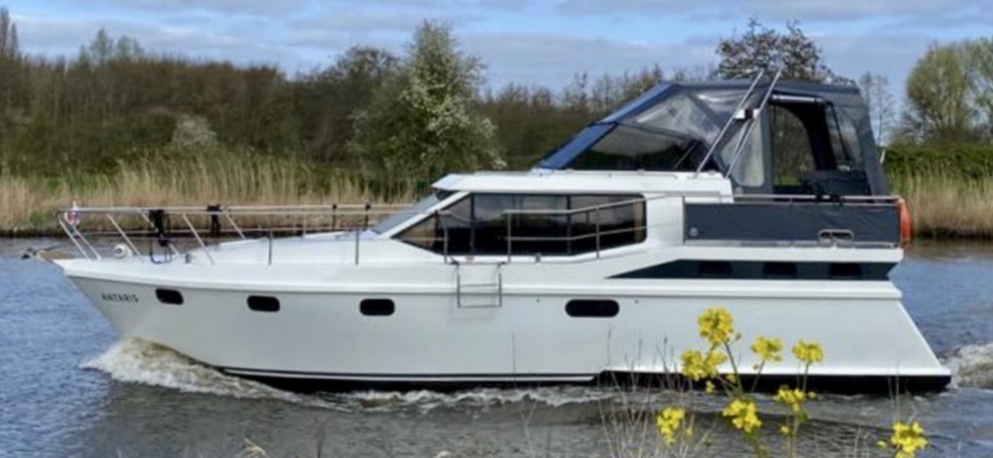 Vri-Jon Contessa 37 AK Cabrio — foto 1 van 29